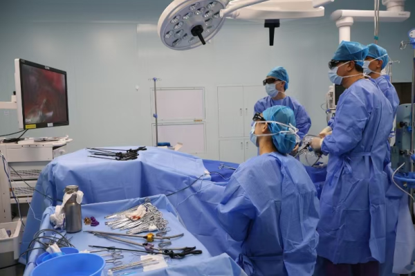 优配股 反复尿路感染竟是膀胱癌！精准治疗帮助70岁阿姨重获健康